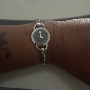 Nice beautiful Movado women watch ask for $200 nothing wrong